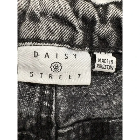 Daisy Street Star Patch Wide Leg Jeans Acid Wash Black Grommet Y2K Size 13 - Picture 2 of 10